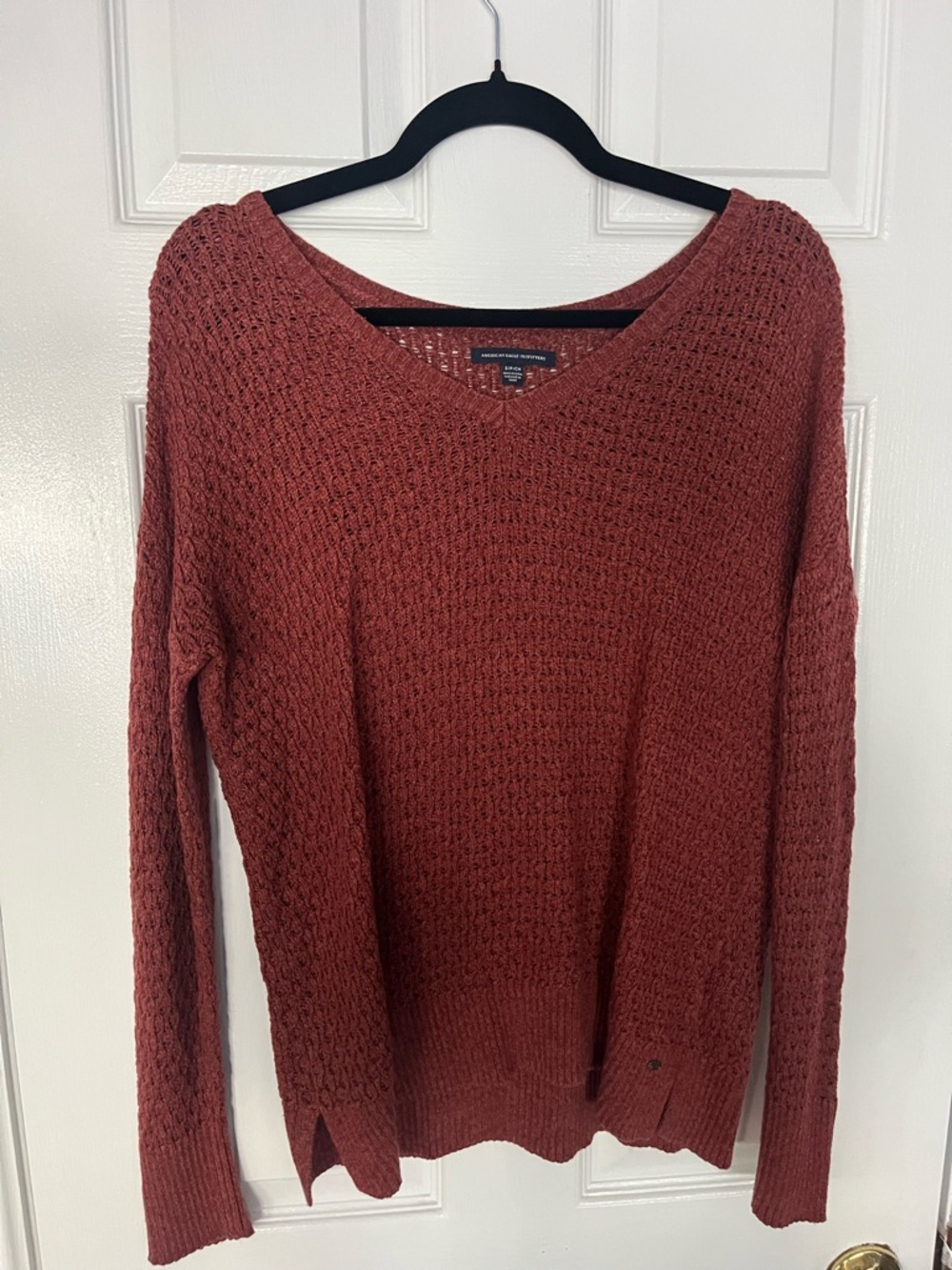 American Eagle Outfitters Women's V-Neck Sweater in Rust